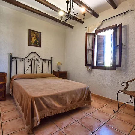 Cortijo Alazores Holiday home *