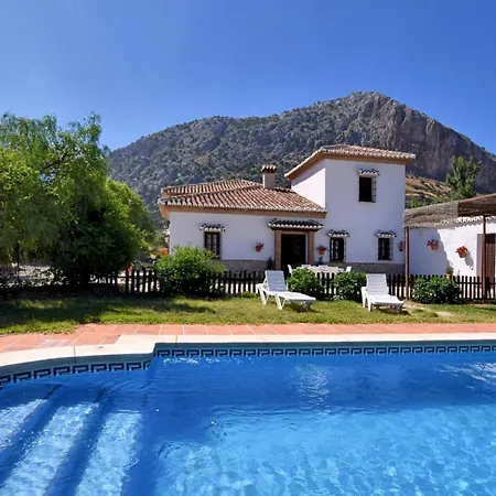 Cortijo Alazores Holiday home *